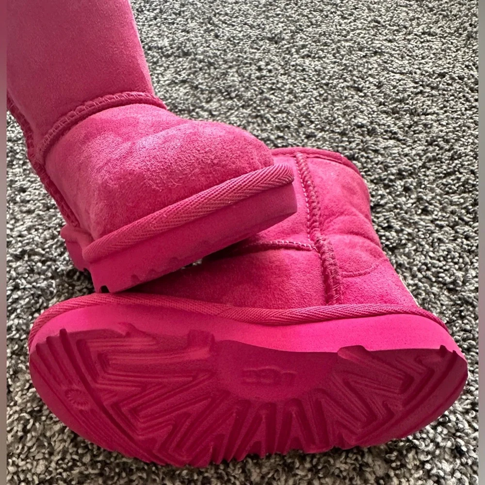 Like Brand New UGG Classic Pink Boot Toddler Size 6